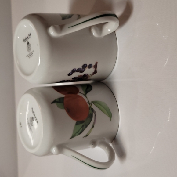 (#2)Royal worcester evesham vale coffee mugcup 2set made in England - Picture 6 of 6